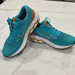 Women Mizuno Wave Inspire 18 Turquoise Athletic Running Sneakers Shoes 9 M GUC